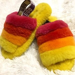 Authentic UGG women’s fluff ya slippers Sz 9